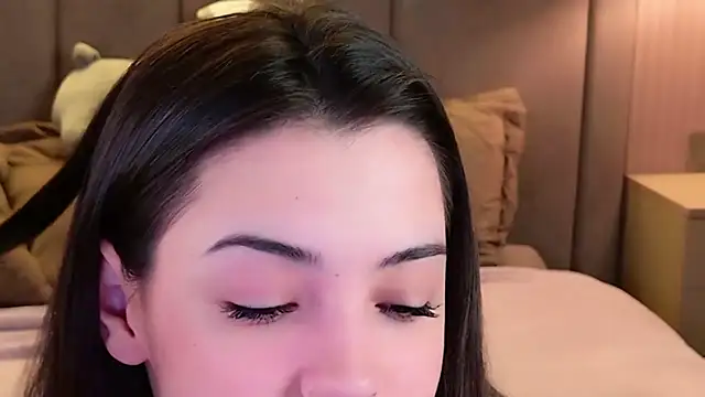 Alice Deleon online show from 11/08/25, 10:48