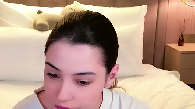 Alice Deleon online show from 11/26/25, 10:49