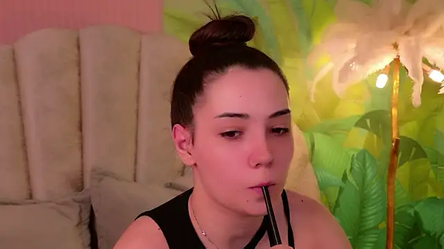 Alice Deleon online show from 06/07/26, 11:25
