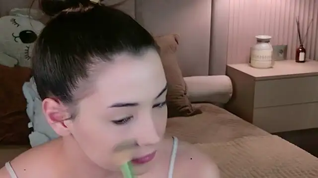 Alice Deleon online show from 06/25/26, 11:04