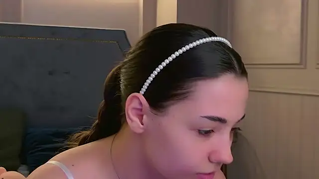 Alice Deleon online show from 07/29/26, 10:57