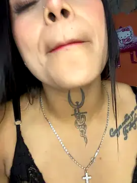 Snapshot of Emily_sharlot chatting on 10/09/25, 06:55 Emily sharlot online show from 10/09/25, 06:55