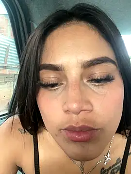 Snapshot of Emily_sharlot chatting on 10/11/25, 05:11 Emily sharlot online show from 10/11/25, 05:11