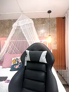 EmmaSulivan online show from 09/25/25, 12:31