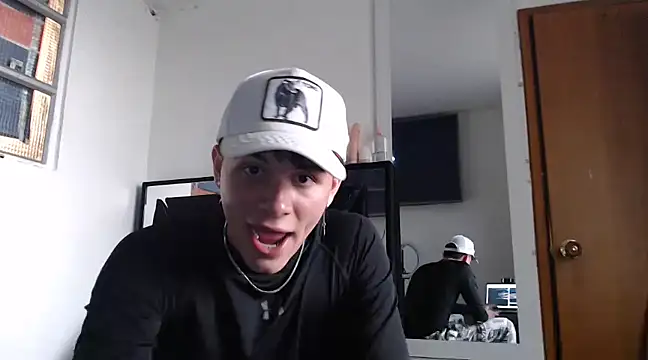 Snapshot of Smith_boy_25 chatting on 02/20/25, 10:15 Smith boy 25 online show from 02/20/25, 10:15