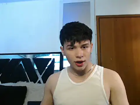 Snapshot of Smith_boy_25 chatting on 02/22/25, 08:42 Smith boy 25 online show from 02/22/25, 08:42