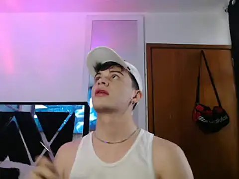 Snapshot of Smith_boy_25 chatting on 02/23/25, 08:11 Smith boy 25 online show from 02/23/25, 08:11