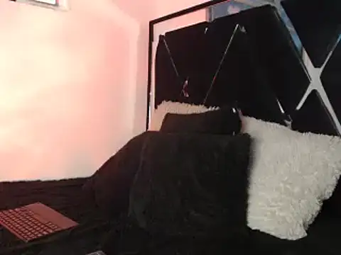 Snapshot of Smith_boy_25 chatting on 03/06/25, 10:04 Smith boy 25 online show from 03/06/25, 10:04