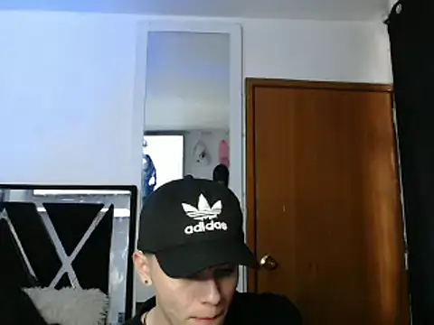 Snapshot of Smith_boy_25 chatting on 03/10/25, 09:07 Smith boy 25 online show from 03/10/25, 09:07