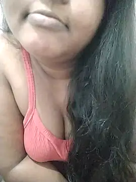 Snapshot of SLbeaty chatting on 09/18/25, 02:35 SLbeaty online show from 09/18/25, 02:35