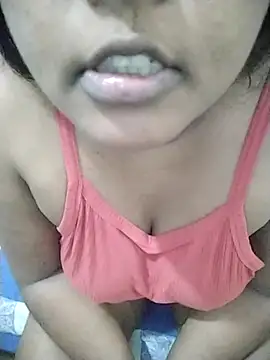 Snapshot of SLbeaty chatting on 11/25/25, 10:26 SLbeaty online show from 11/25/25, 10:26