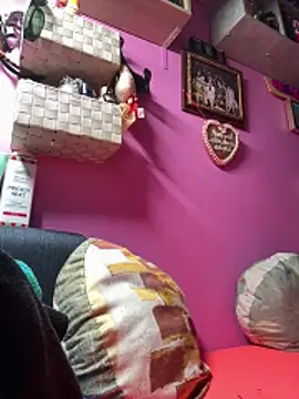 Snapshot of sexymelli18 chatting on 11/21/25, 07:23 sexymelli18 online show from 11/21/25, 07:23