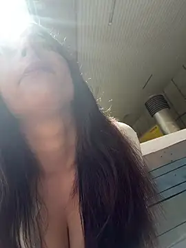 sexymelli18 online show from 06/07/26, 11:14