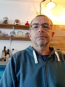 Xavspank2 online show from 10/15/25, 10:04