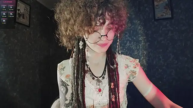 Snapshot of Dizer_clopy chatting on 10/18/25, 03:35 Dizer clopy online show from 10/18/25, 03:35