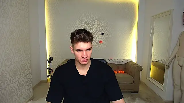 MaxKaiden online show from 10/20/25, 05:08