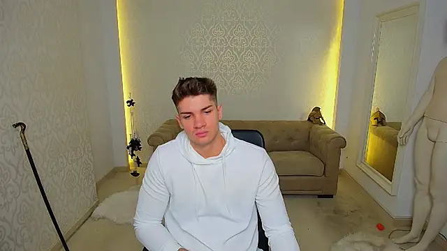 MaxKaiden online show from 11/12/25, 05:41