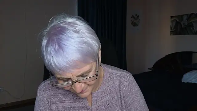 Sandra Snowflake online show from 09/22/25, 04:14