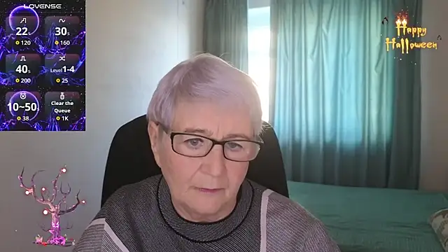 Snapshot of Sandra_Snowflake chatting on 11/03/25, 11:44 Sandra Snowflake online show from 11/03/25, 11:44