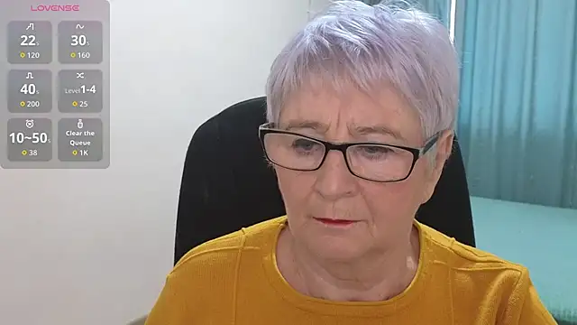 Snapshot of Sandra_Snowflake chatting on 11/22/25, 11:53 Sandra Snowflake online show from 11/22/25, 11:53