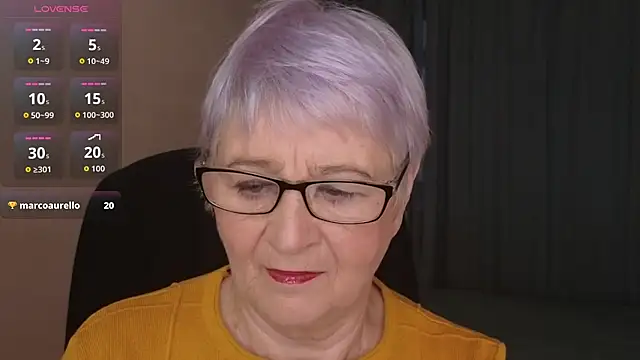 Snapshot of Sandra_Snowflake chatting on 12/02/25, 04:29 Sandra Snowflake online show from 12/02/25, 04:29