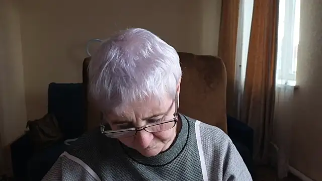Snapshot of Sandra_Snowflake chatting on 04/24/26, 11:12 Sandra Snowflake online show from 04/24/26, 11:12