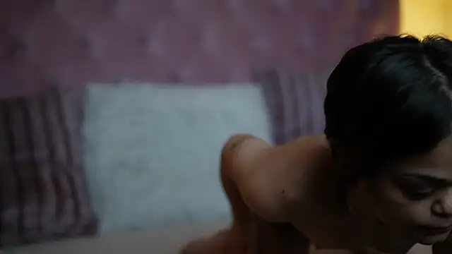 Snapshot of MaiaMini chatting on 09/30/25, 02:49 MaiaMini online show from 09/30/25, 02:49