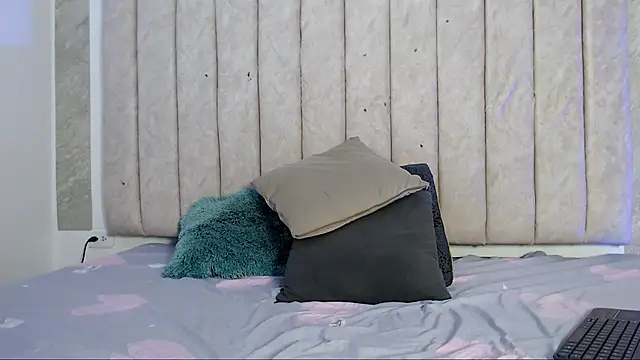axel grays online show from 03/10/25, 08:12