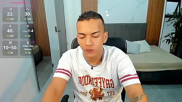 Rafa2004Cruz online show from 09/20/25, 12:06