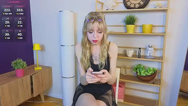 Snapshot of Puffy_nipples chatting on 02/21/25, 04:05 Puffy nipples online show from 02/21/25, 04:05