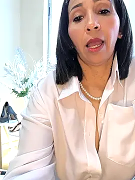 Snapshot of Mrsvictoriaaa chatting on 11/15/25, 07:21 Mrsvictoriaaa online show from 11/15/25, 07:21