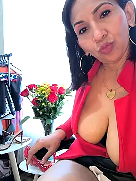 Mrsvictoriaaa online show from 02/05/26, 08:02