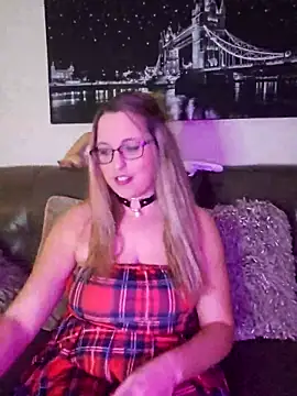 kayebear online show from 02/18/25, 09:42