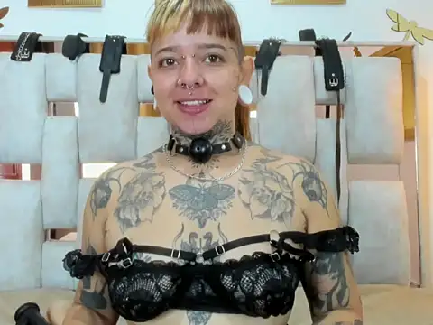 Snapshot of Braylen_Sanchez chatting on 11/27/25, 01:02 Braylen Sanchez online show from 11/27/25, 01:02