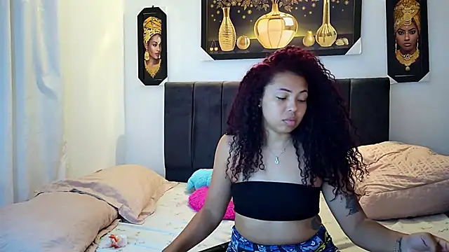 lunitadal online show from 10/26/25, 01:22