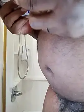 Snapshot of KingSlim56 chatting on 09/15/25, 01:22 KingSlim56 online show from 09/15/25, 01:22