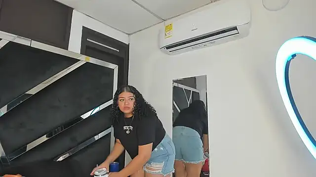 Snapshot of Rubyxht chatting on 10/29/25, 12:51 Rubyxht online show from 10/29/25, 12:51