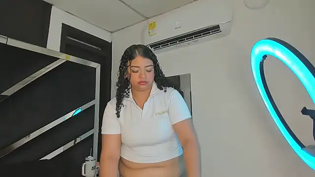 Snapshot of Rubyxht chatting on 10/31/25, 12:50 Rubyxht online show from 10/31/25, 12:50