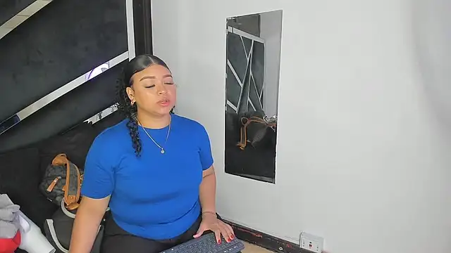 Snapshot of Rubyxht chatting on 11/06/25, 12:39 Rubyxht online show from 11/06/25, 12:39