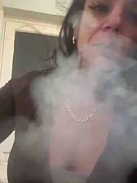 Snapshot of Gabriella316 chatting on 10/28/25, 04:05 Gabriella316 online show from 10/28/25, 04:05