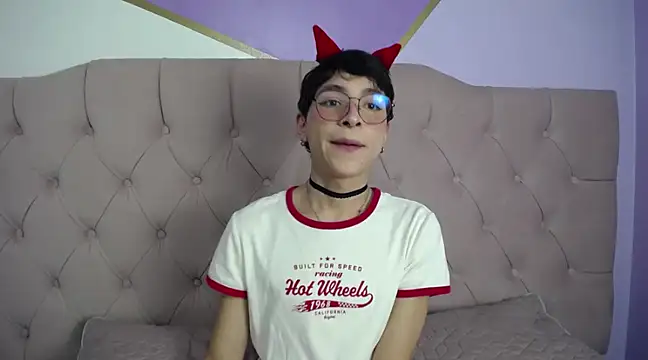 Damiian21  online show from 02/25/25, 01:50