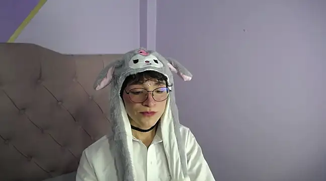 Damiian21  online show from 02/26/25, 01:30