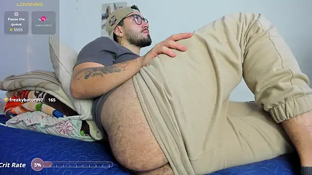 Snapshot of jeyco_santino chatting on 12/05/25, 01:03 jeyco santino online show from 12/05/25, 01:03