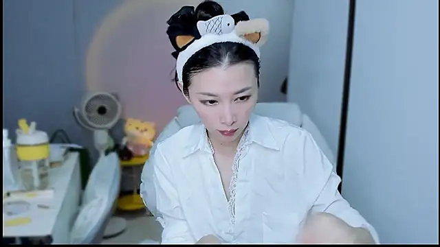 Snapshot of A_dabo chatting on 11/07/25, 03:34 A dabo online show from 11/07/25, 03:34