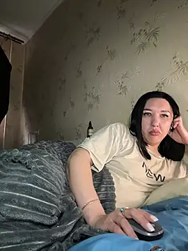 Snapshot of Naughtbaby_2025 chatting on 02/21/25, 06:18 Naughtbaby 2025 online show from 02/21/25, 06:18