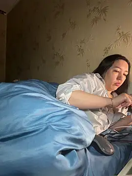 Naughtbaby 2025 online show from 05/08/26, 01:22