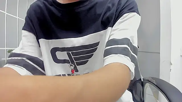 Johann sex online show from 09/15/25, 04:18