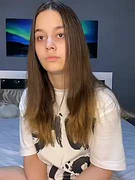 Snapshot of Siena_Amaris chatting on 02/22/25, 07:58 Siena Amaris online show from 02/22/25, 07:58