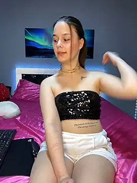 Snapshot of Siena_Amaris chatting on 03/08/25, 05:54 Siena Amaris online show from 03/08/25, 05:54