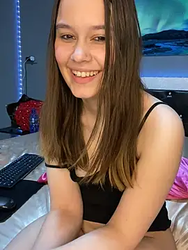 Snapshot of Siena_Amaris chatting on 03/22/25, 05:20 Siena Amaris online show from 03/22/25, 05:20